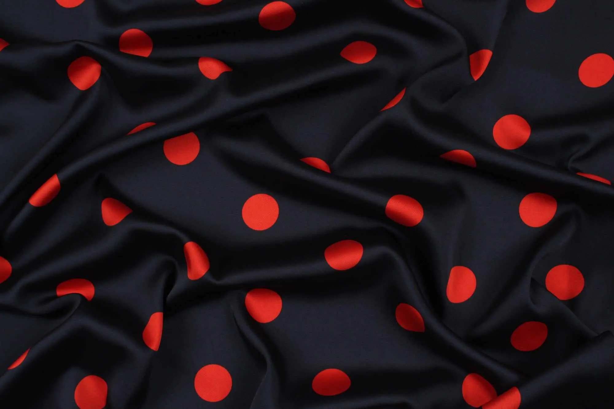 20 MTS ROLL - Printed Twill Satin - Spots and Dots - OFFER: 3€/MT