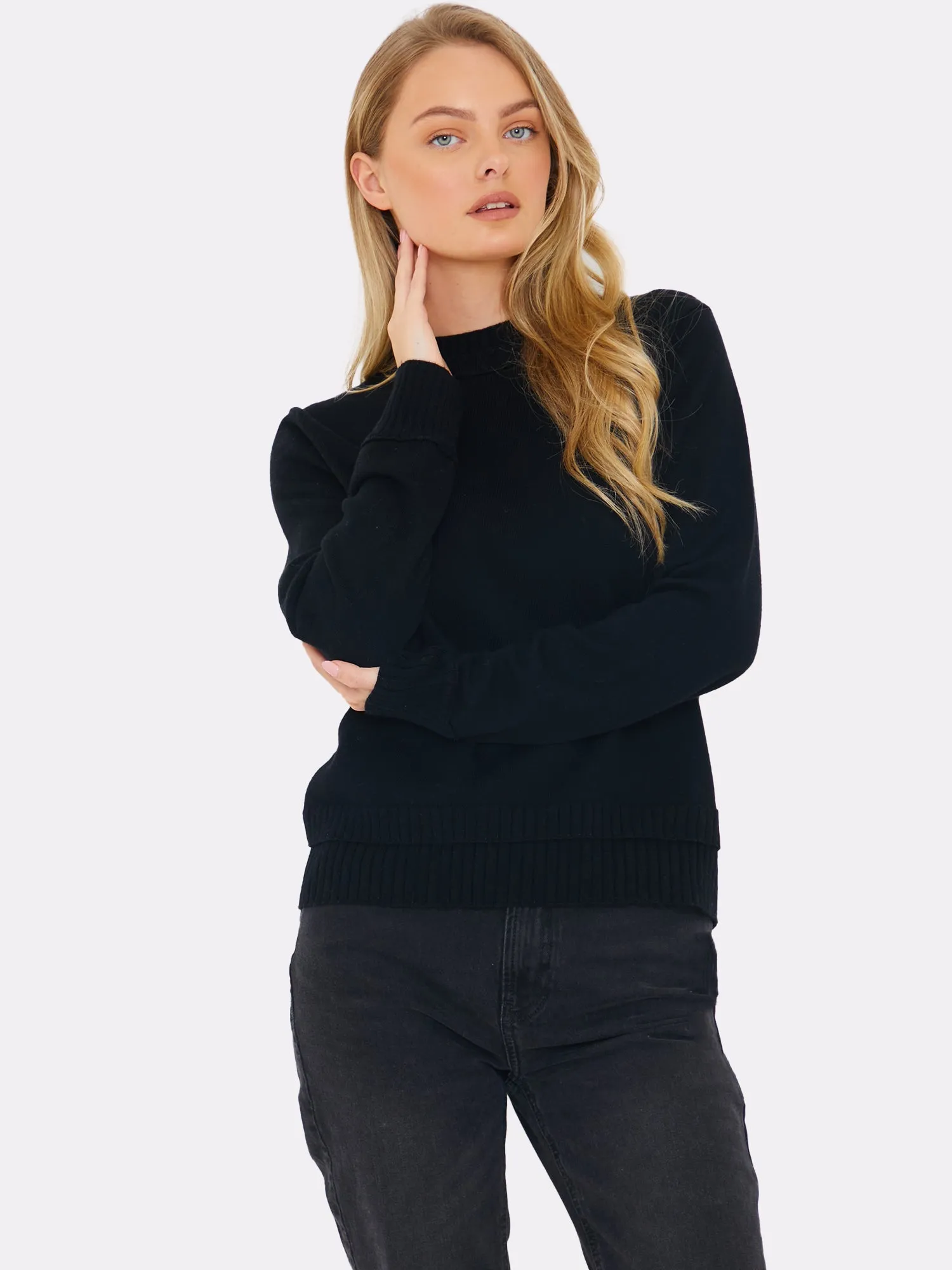 Classic Crew Neck Knit