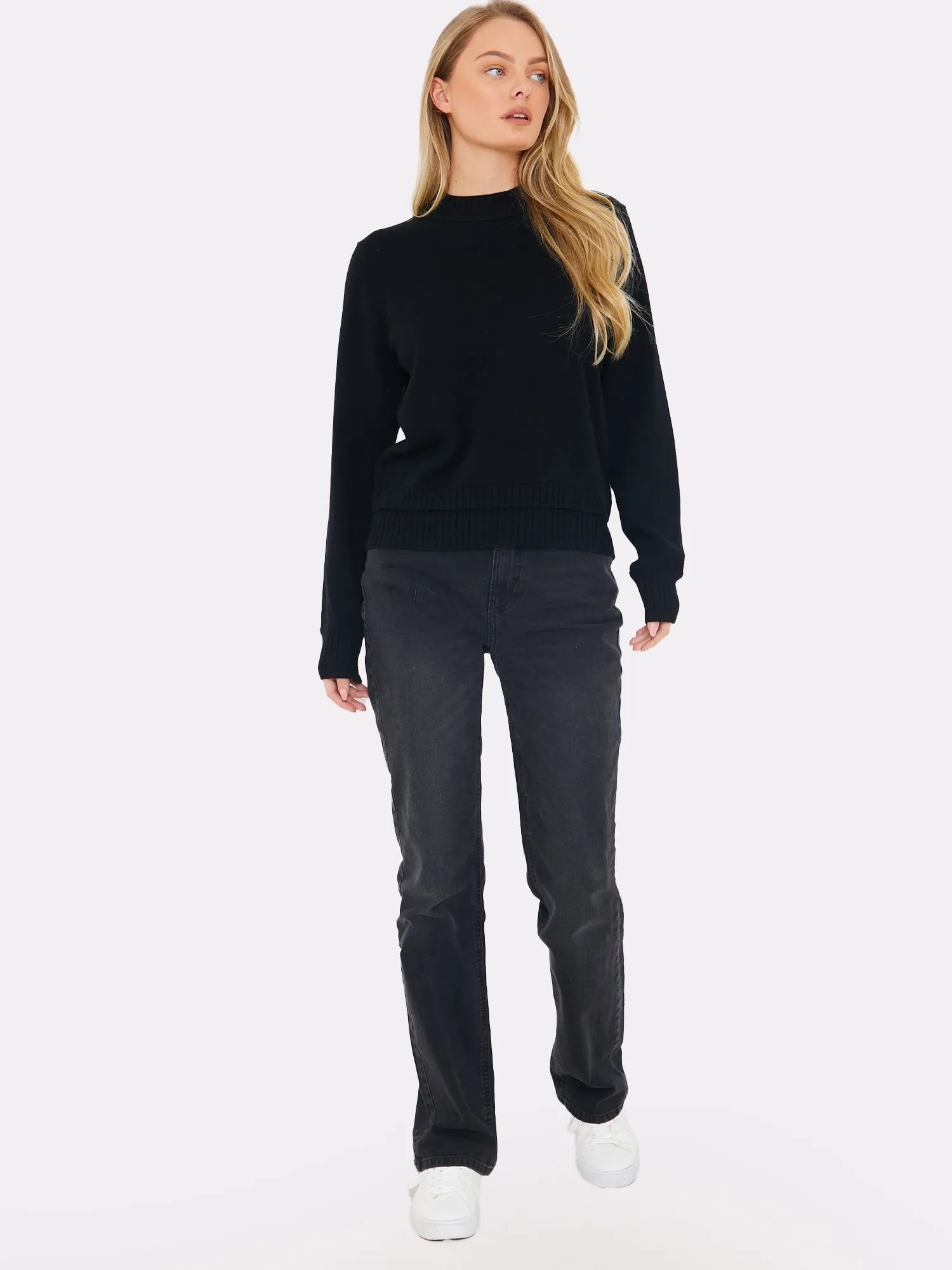 Classic Crew Neck Knit